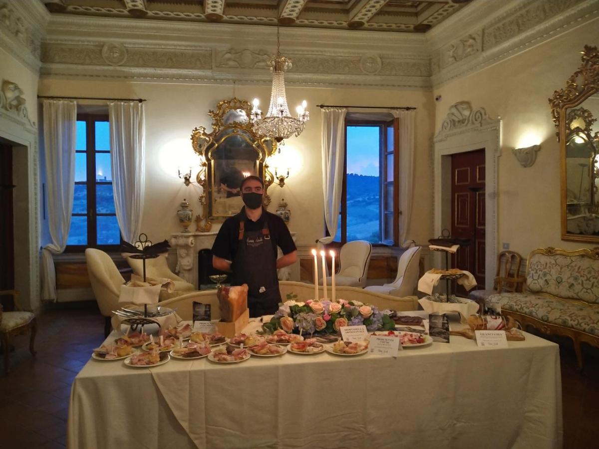 Отель Castello Costaguti Roccalvecce Экстерьер фото