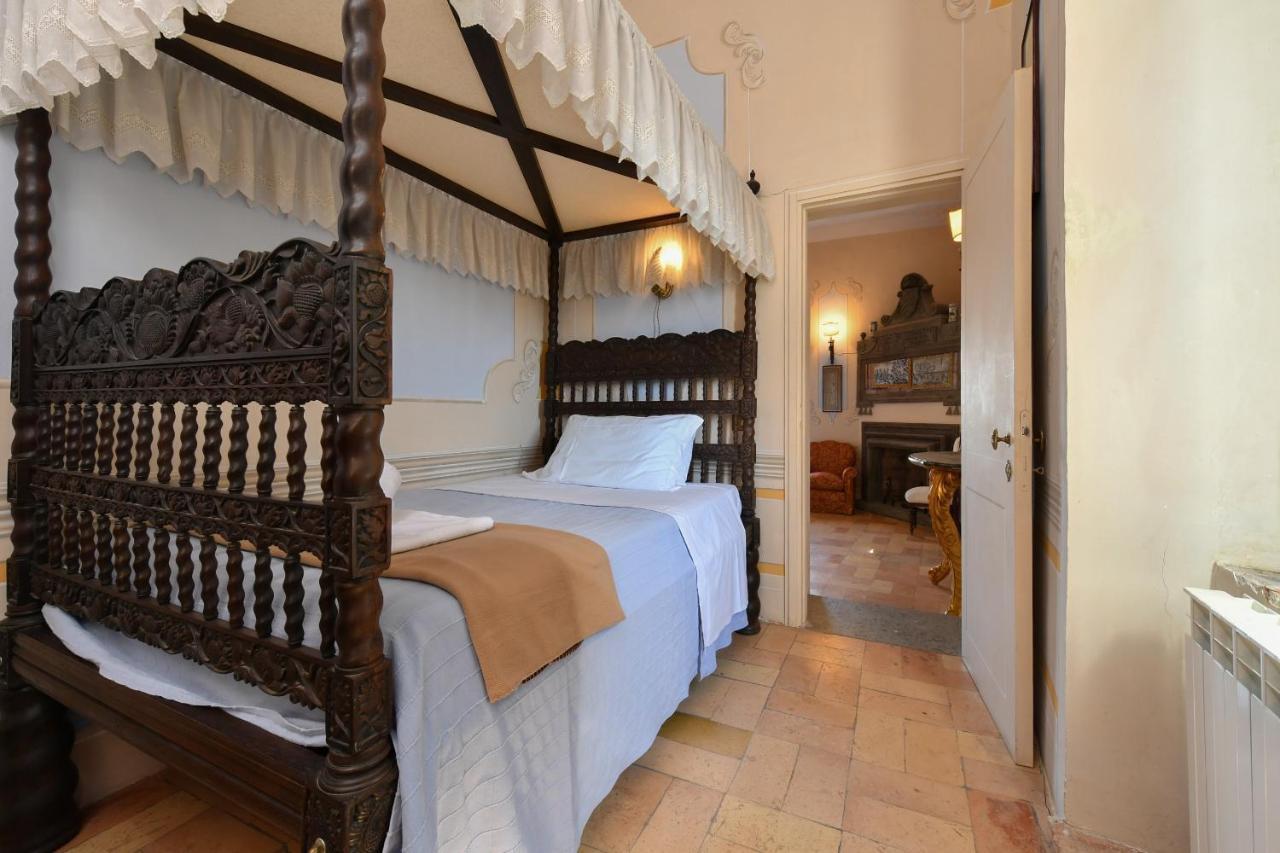 Отель Castello Costaguti Roccalvecce Экстерьер фото
