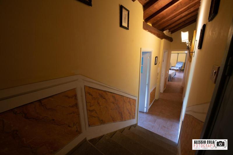 Отель Castello Costaguti Roccalvecce Экстерьер фото